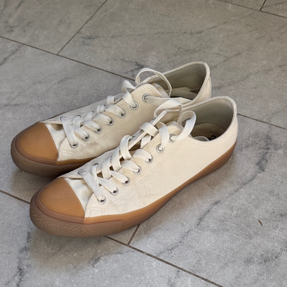 Converse Chuck Taylor Low Top - Size 13